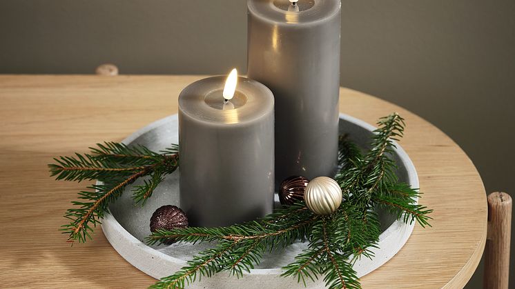 JYSK_Tabuleiro decorativo NISSE Ø25xA2cm cinzento_8€.tif