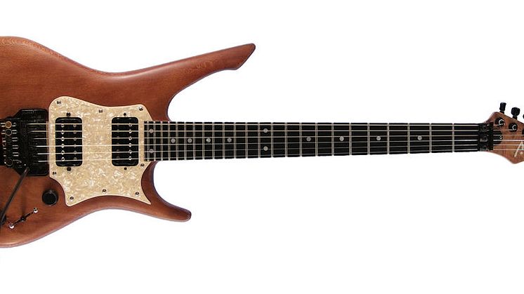 Magnus Rosén presenterar Manne guitars & basses i Nordstan 3 april