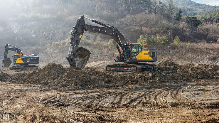 Volvo CE adderar tre modeller i mellanstorlek till uppfräschade grävarserien
