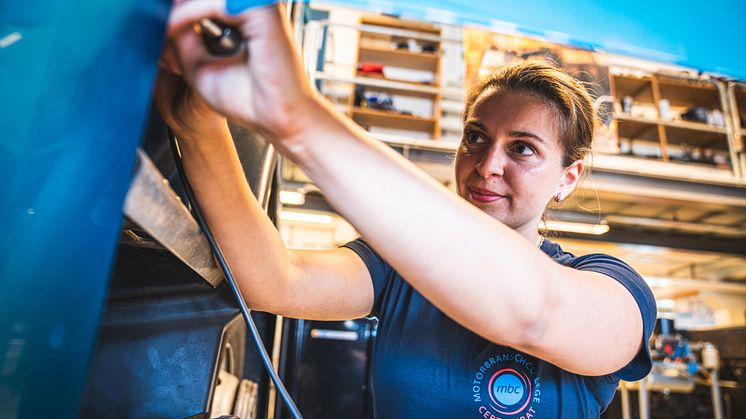 Landets bästa tjejer går på ett Motorbranschcollege