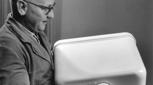 Technical Advisor with early plastic cisterns   1950s (HISTORY 150YoT)_Original Liten.jpeg