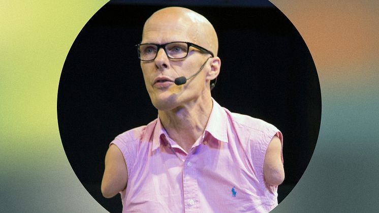 Mikael Andersson gästar Sara kulturhus med sin föreläsning som ger plats för både reflektion och eftertanke.