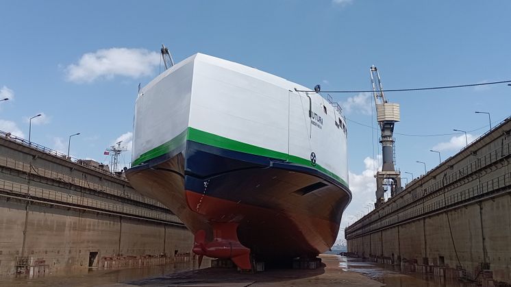 Futura in the floating dock_2