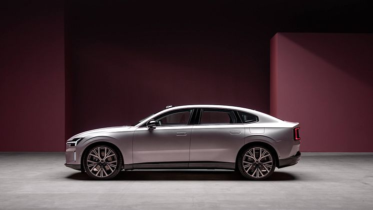 342396_Volvo_ES90_Exterior.jpg