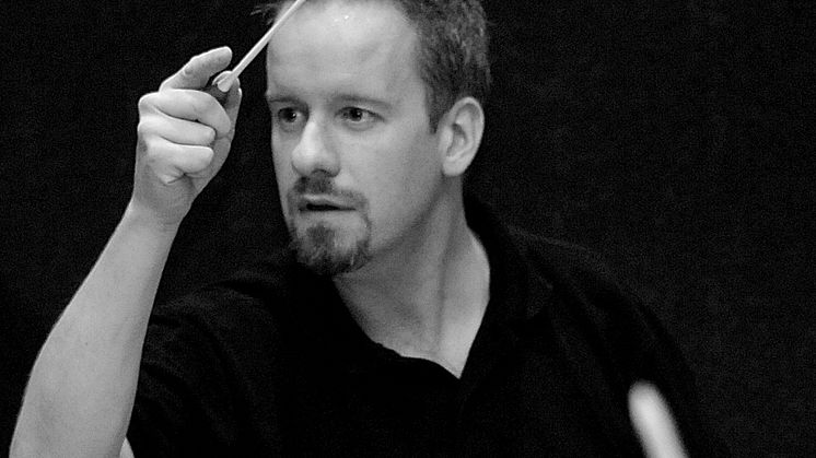 Ny dirigent och ny titelrollsinnehavare i Folkoperans Rigoletto