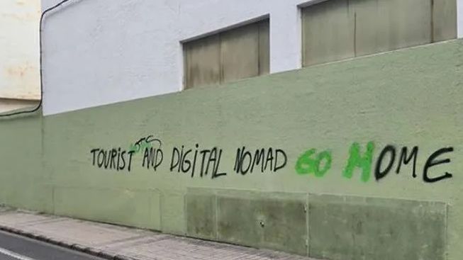 digital nomad graffiti.jpeg