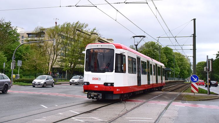 Neuer Stadtbahn-Wagen von DSW21.jpg