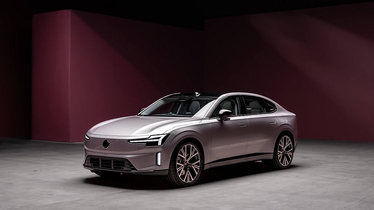 342395_Volvo_ES90_Exterior.jpg