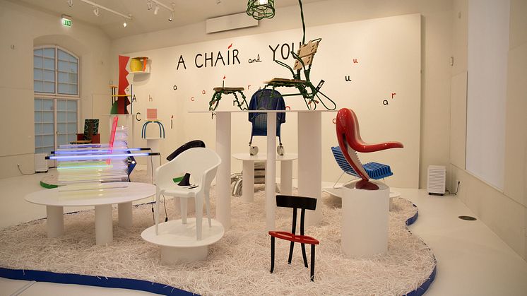 GRASSI Leipzig - Ausstellung A CHAIR AND YOU by Robert Wilson