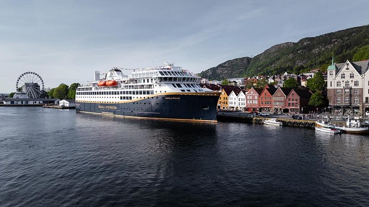 Påminnelse: Skipsdåp ved Bryggen i Bergen