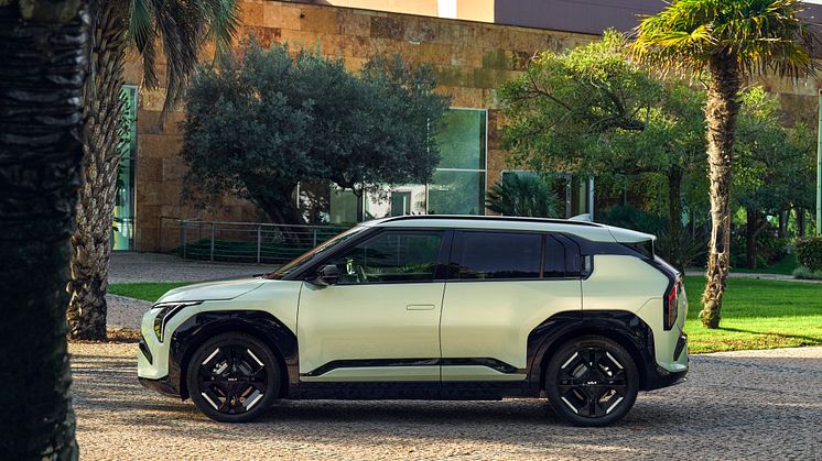 kia-ev3-gtline-aventurine-green-static-hires-003.jpg