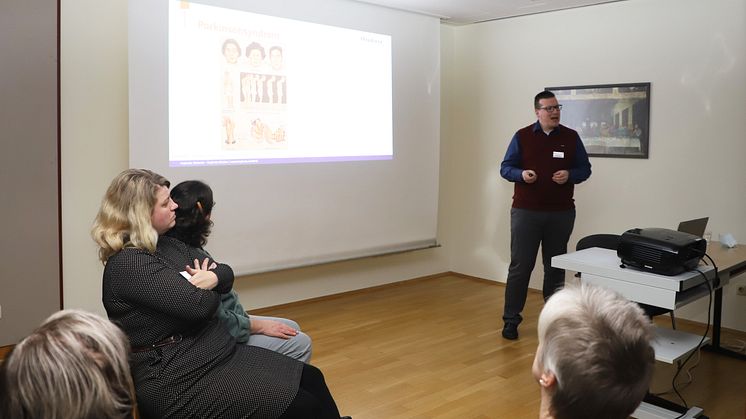 Arzt-Patienten-Seminar Parkinson.jpg