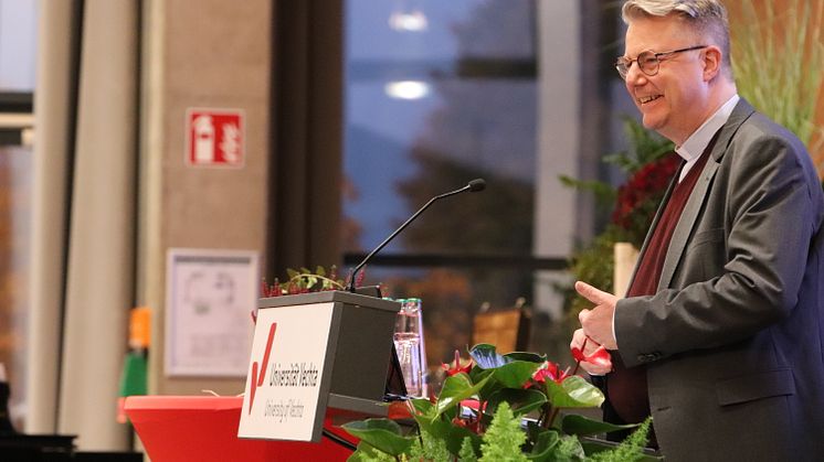 Worüber man schweigen muss  Privatdozent Pfarrer Dr. Marc Röbel lehrt jetzt an Uni Vechta 