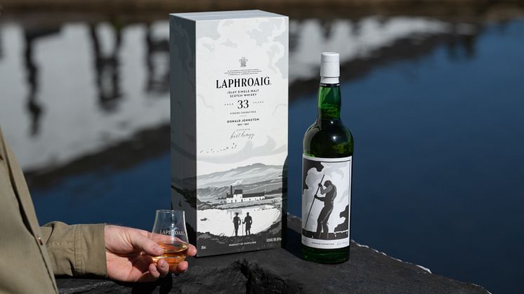 LAPHROAIG HYLLAR SINA DJÄRVA PIONJÄRER OCH HISTORIA MED EN NY EXKLUSIV WHISKYSERIE: STRONG CHARACTERS