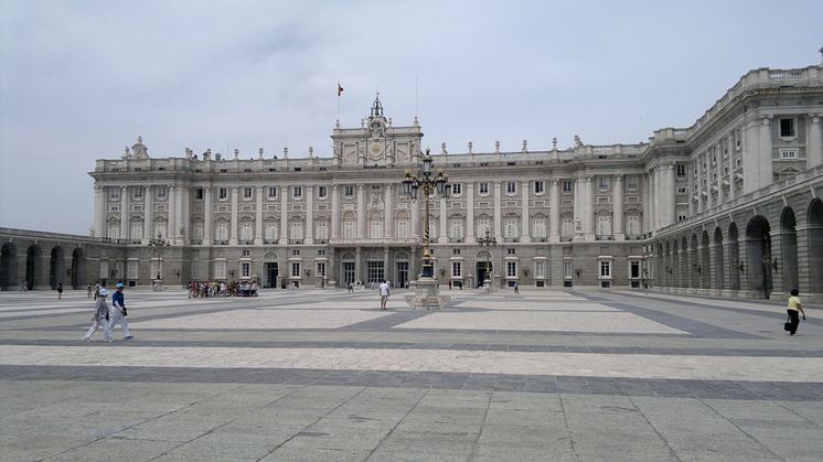 Parliament building Madrid.jpg