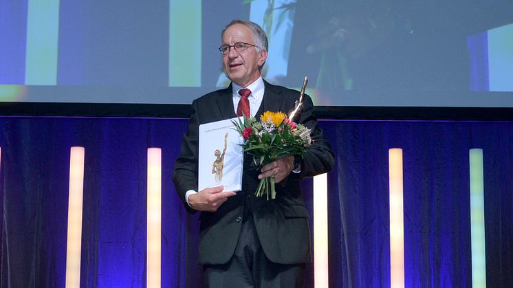 Dr. Manfred Sieburg von der LIEBLANG Gruppe nahm die Auszeichnung als Preisträger des Jahres 2024 für das Land Baden-Württemberg beim Wettbewerb Großer Preis des Mittelstandes entgegen. (Foto: Susanne Kurz | Oskar-Patzelt-Stiftung)