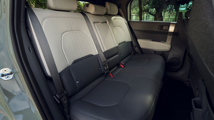 kia-ev3-gtline-aventurine-green-interior-hires-009.jpg