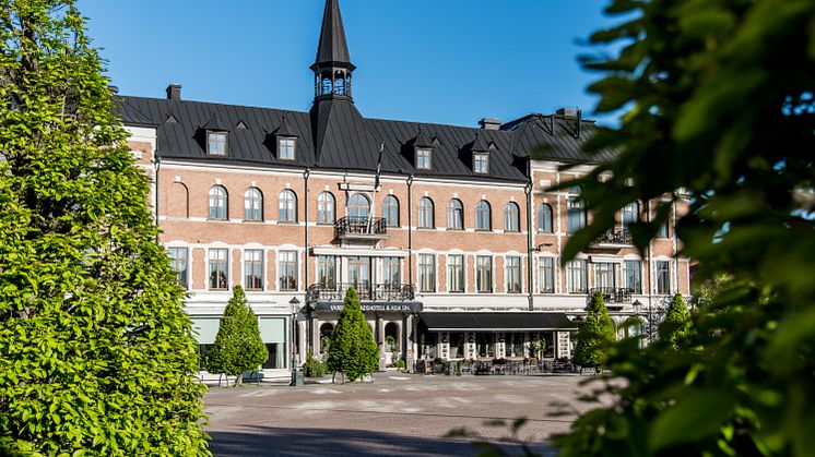 fasad-varberg-stadshotell-uteservering-1526.jpg