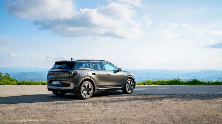 FORD EXPLORER Magnetic Grey 2024 (12).jpg