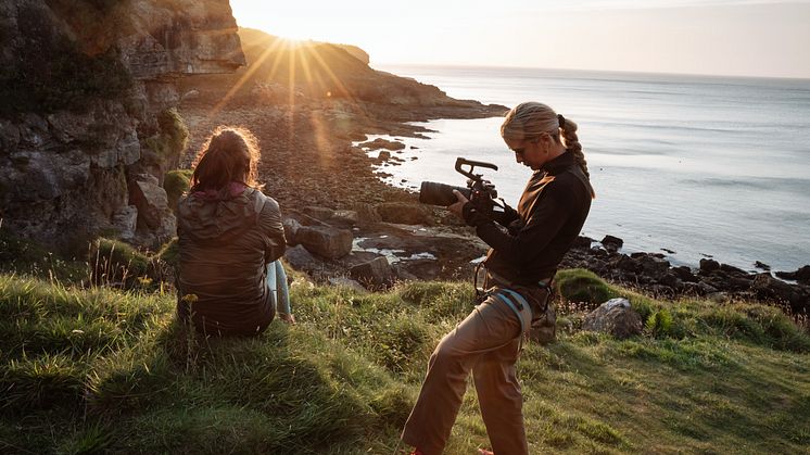 EOS C80_Lifestyle_Sunset_over_coastline_625583.jpg