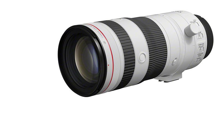14_RF 70-200mm F2.8 L IS USM Z_WH_FrontSlant_L_with_cap.jpg