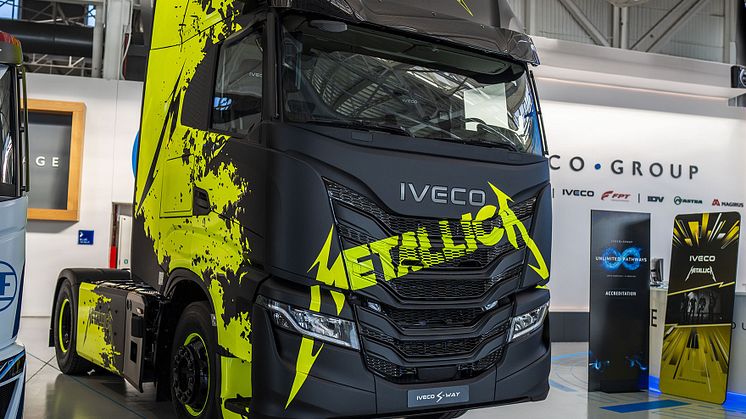 Bild 2 - IVECO åker på turné med Metallica.jpg