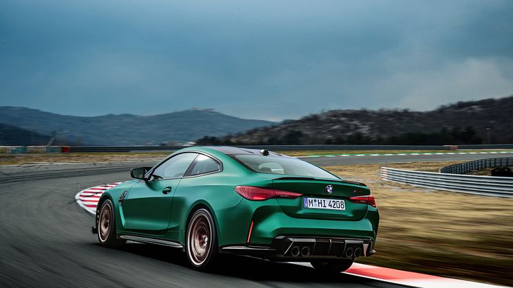BMW M4 CS