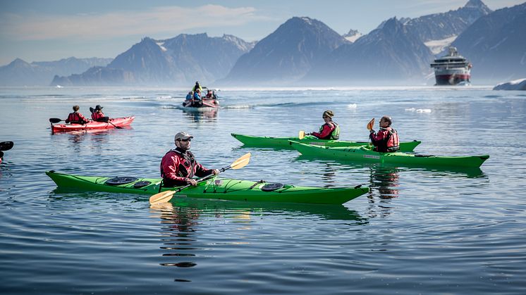 Kayaking_Greenland_HGR_16308_Photo_Mads_Phil.JPG