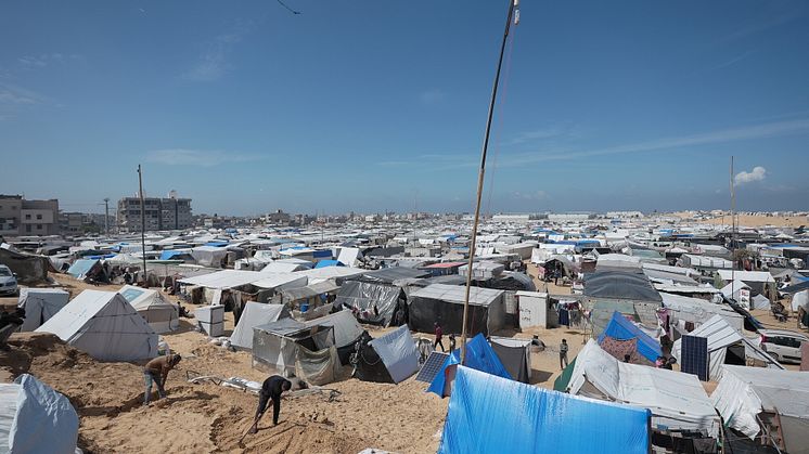 Boende i Gaza söker skydd i provisoriska boenden utanför Rafah, Gaza. Foto: Alef Multimedia/Oxfam
