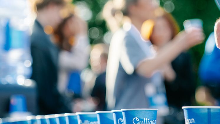 Firmenlauf_Köln_Becher.jpg