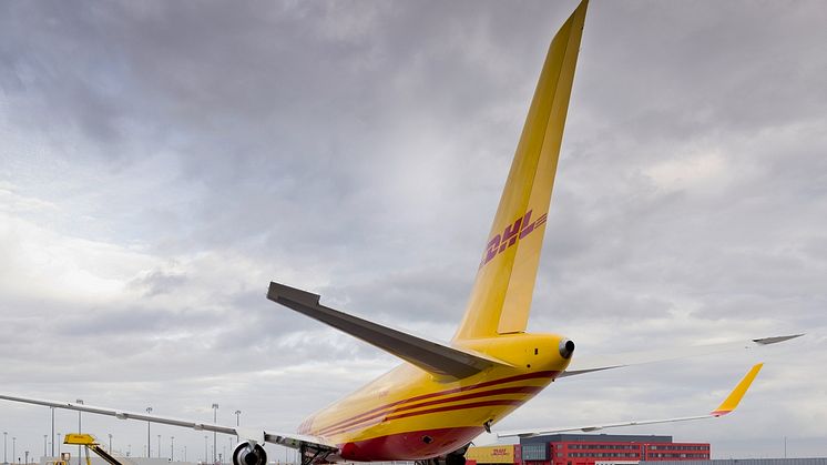 DHL Express flygplan bakifrån