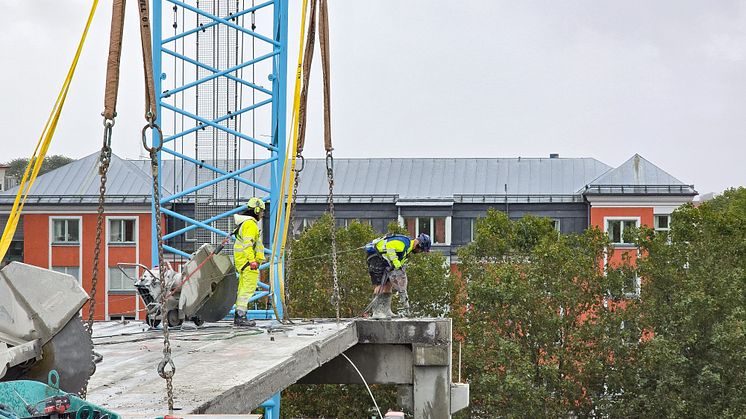 Demontering av betongbjälklag på citygallerian Boulevard - ett av Sveriges största återbruksprojekt av betong.