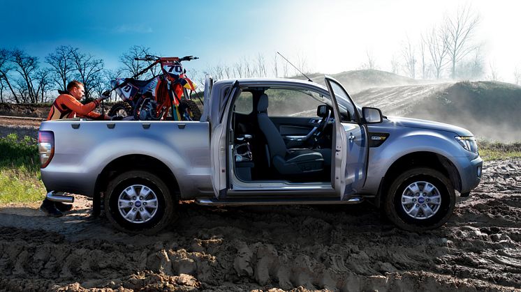 Täysin uusi Ford Ranger ensiesittelyssä Helsingissä Logistiikka – Kuljetus 2012 messuilla 