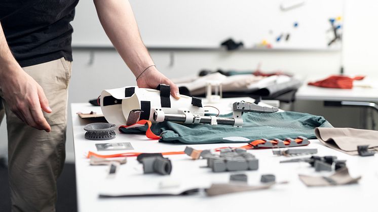 Heinrich Zaunschirm’s design project explores low-cost DIY technologies for a new generation of accessible and functional prosthetics. Photo: Heinrich Zaunschirm
