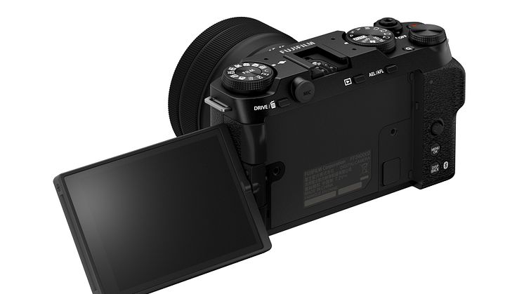 X-M5_back_left_diagnal_LCD45__up_black.jpg