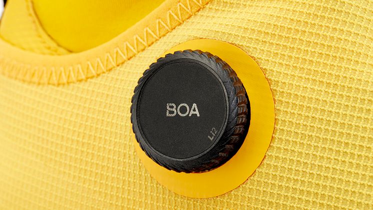 TheNorthFace_Summit_Adventure_Trail_Yellow_Dial-2100x1401-2dd241c3-542d-4914-b69d-c1a6e73b3376.jpg