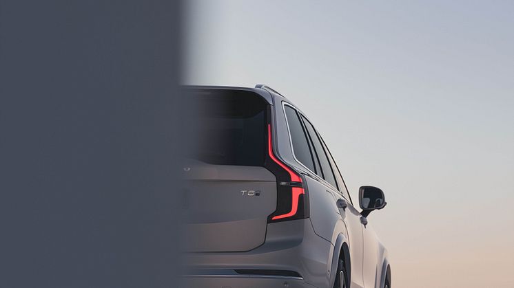 New_Volvo_XC90_Exteriors.jpg
