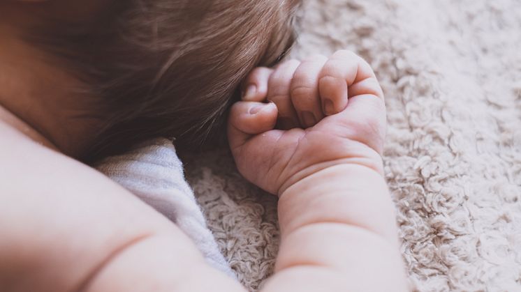 Gravid kvinna vars provanställning avslutades får 160 000 kronor