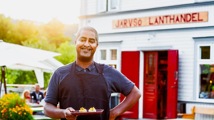 Tobias Annerhult på Järvsö Lanthandel.jpg