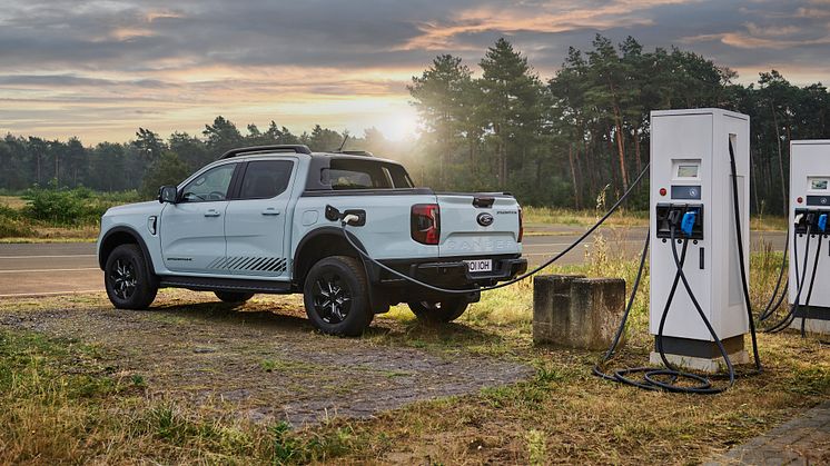 Ford Pro lansează Ranger PHEV, un model pregătit să revoluţioneze experienţa pick-up-urilor din Europa