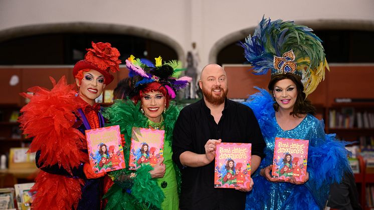 Från vänster: Bland Drakar och Dragqueens Björta, Inga Tvivel, Petter Wallenberg, Tant Henrik. Foto av Johannes Helje