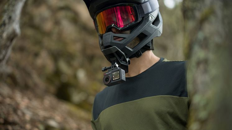 Osmo Action 5 Pro_Mountain Cycling_Helmet Chin Mount (2).jpg