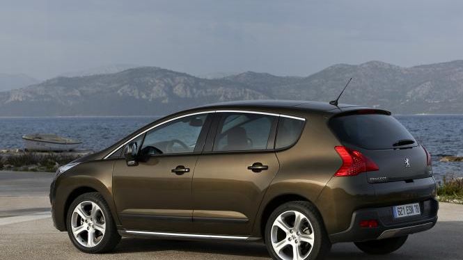 peugeots 3008 HYbrid4