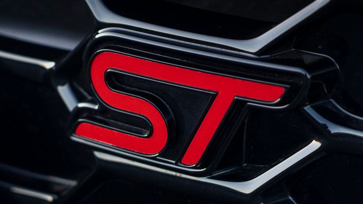 2024_FORD_FOCUS-ST_35.jpg