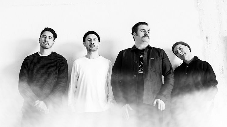 And So I Watch You From Afar - pressebillede - fotocredit: Tom McGeehan