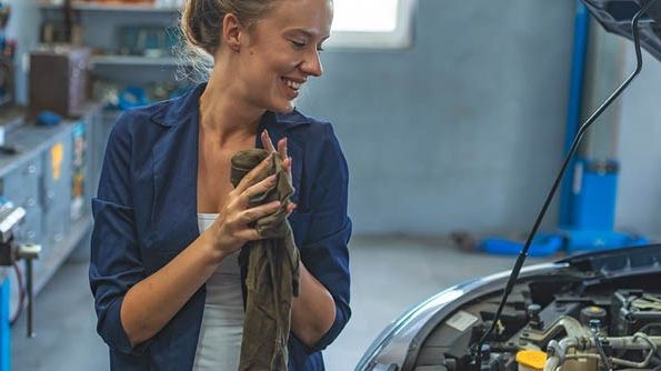Inför hösterminen 2025 kommer elever vid fordons- och transportprogrammet att göra sitt inriktningsval till årskurs 1. Bild: Getty