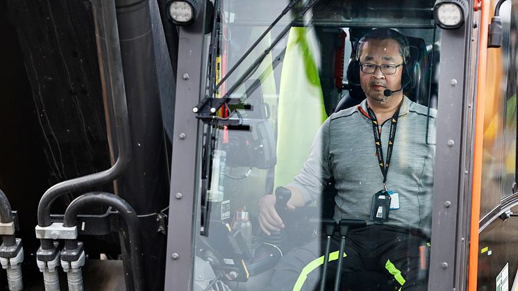 Gunnar Olsson i Volvo EC380E