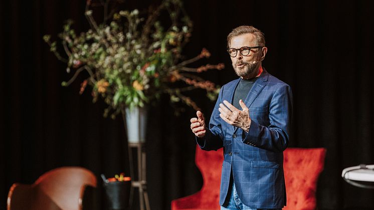 Björn Ulvaeus välkomnar 400 Djurgårdskollegor till säsongskickoff