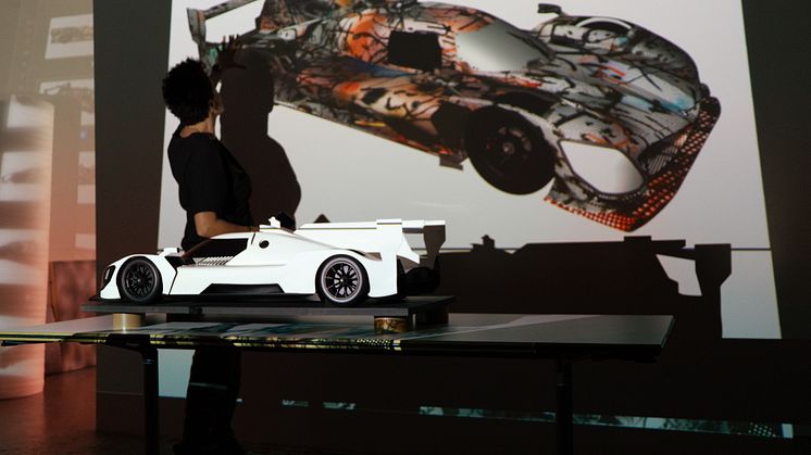 BMW Art Car #20 og Julie Mehretu