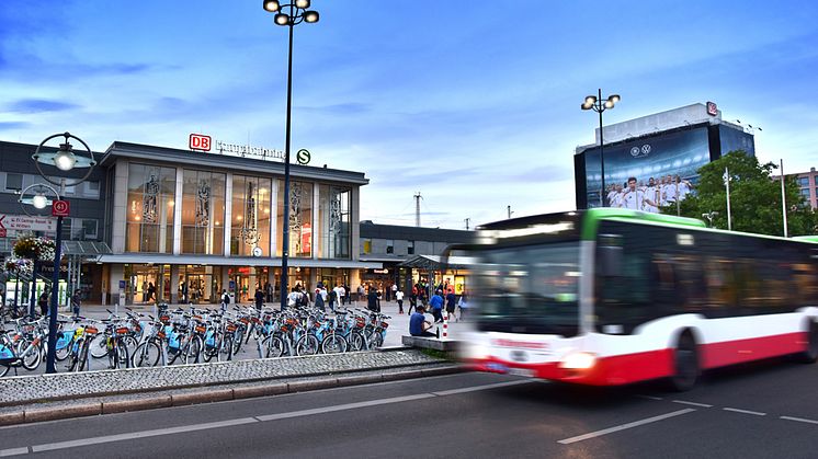 Nachtverkehr Anbindung Hauptbahnhof Jörg Schimmel DSW21.jpg